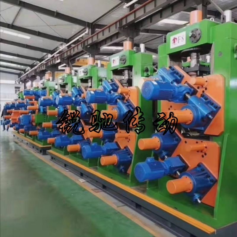 絲桿升降機現(xiàn)場